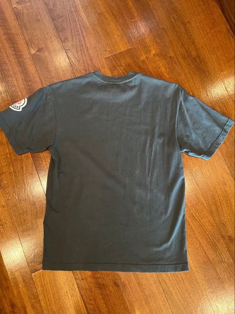 MONCLER ダークグレー Tシャツ