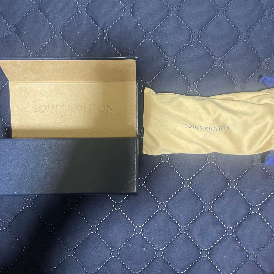 LOUIS VUITTON ブラック サングラス