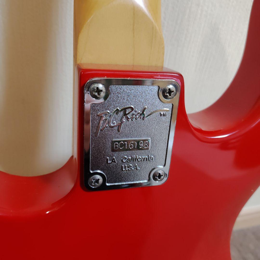B.C. Rich エレキギター レッド