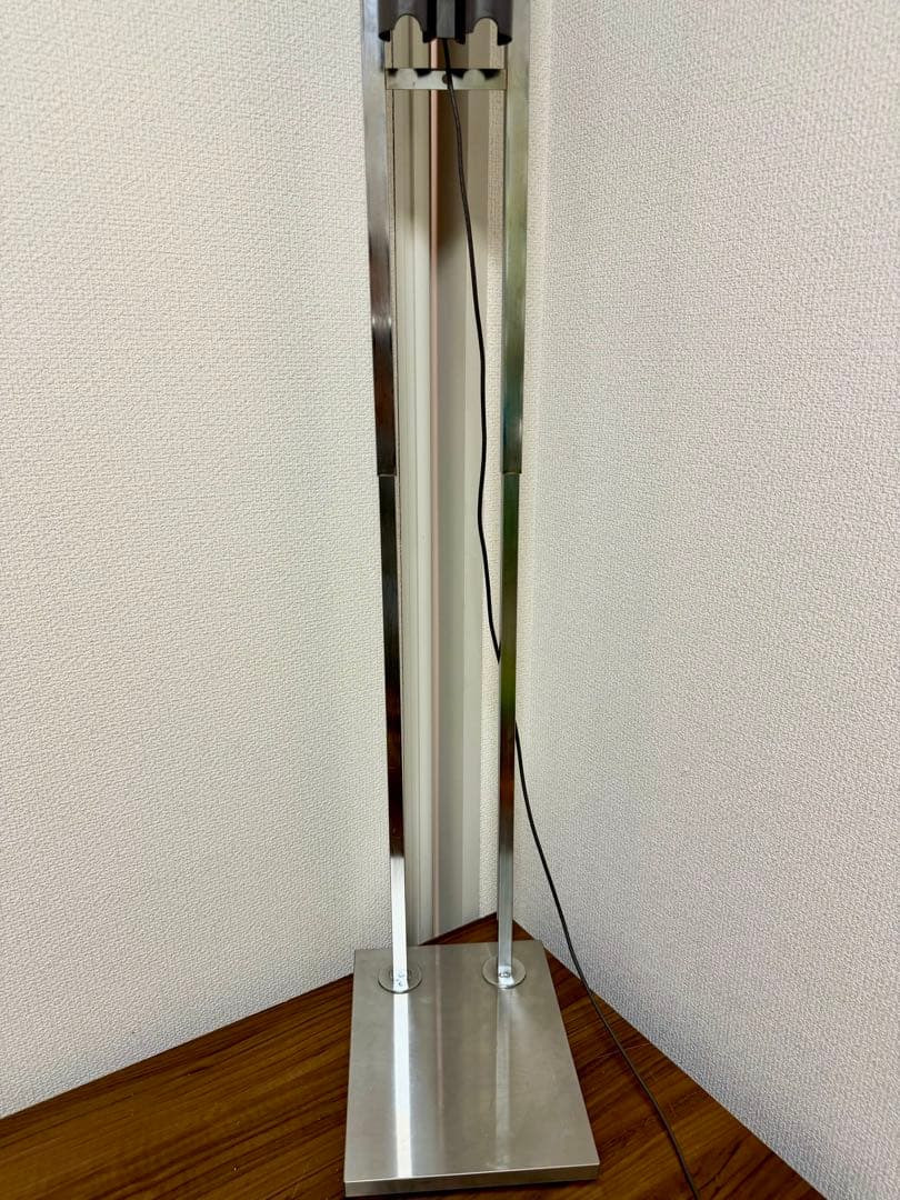 【美品】Dyson ダイソン V8 fluffy SV10 スタンドセット