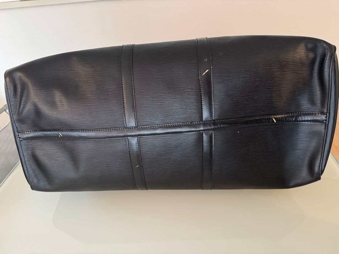 Louis Vuitton エピ キーポル 60 ノアール