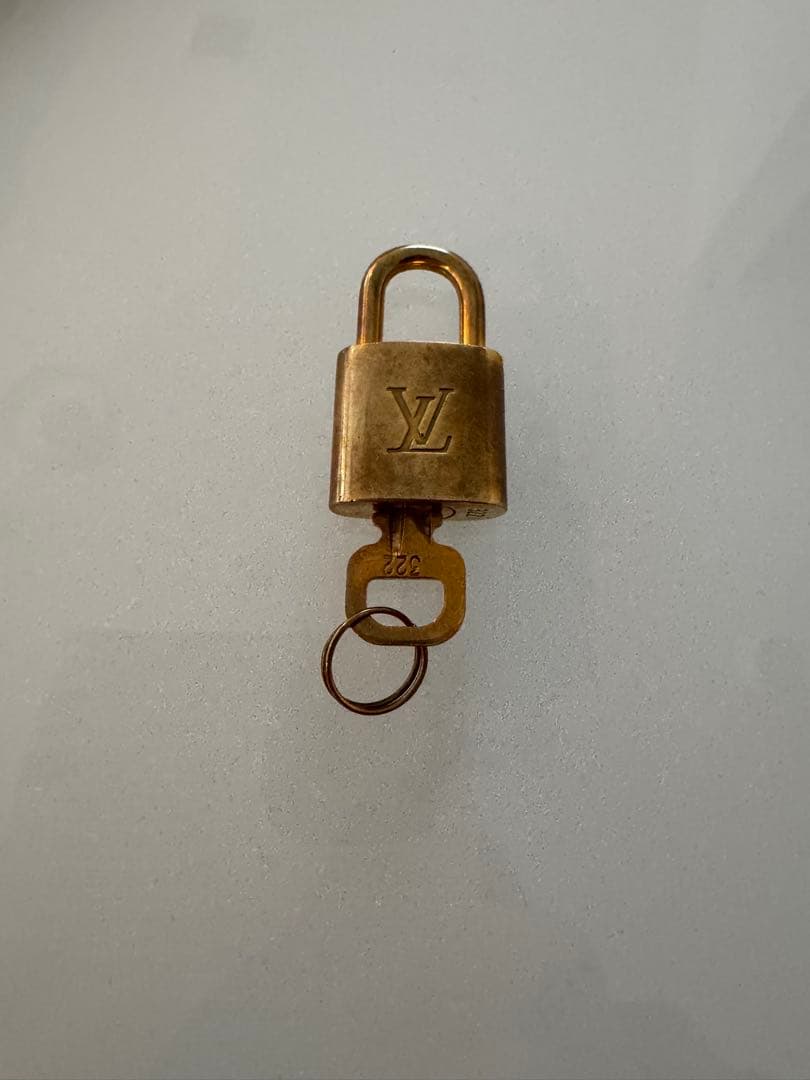Louis Vuitton エピ キーポル 60 ノアール