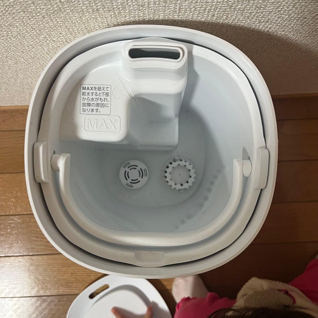 ホワイト 置き型加湿器　アイリスオーヤマ