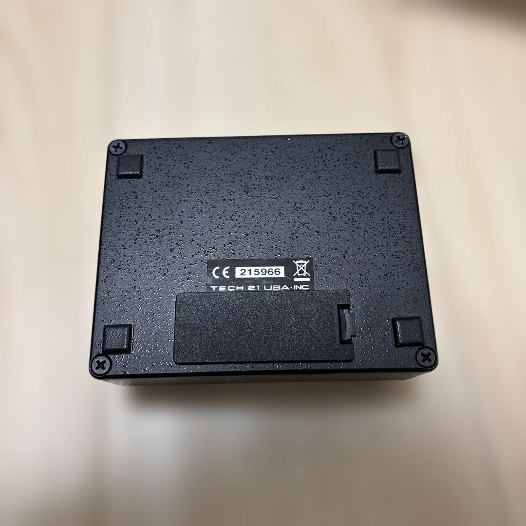 ベース TECH 21 SANSAMP PARA D DI