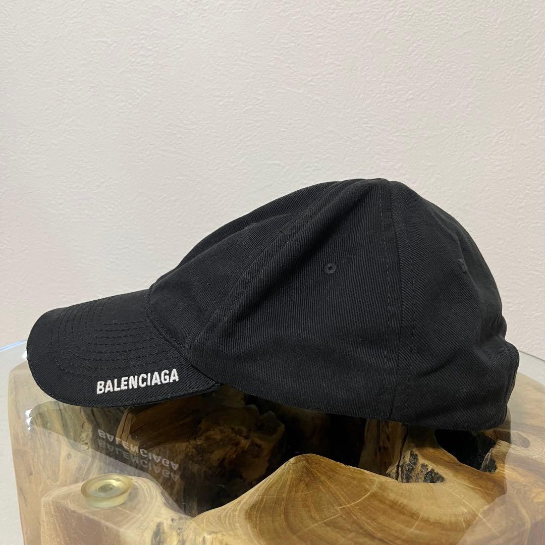 【BALENCIAGA/バレンシアガ】LEDライト付き キャップ 帽子