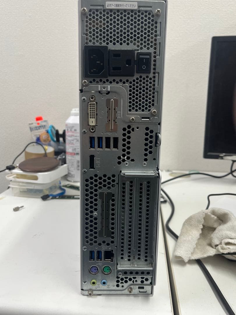 Fujitsu ESPRIMO デスクトップPC i5-7500