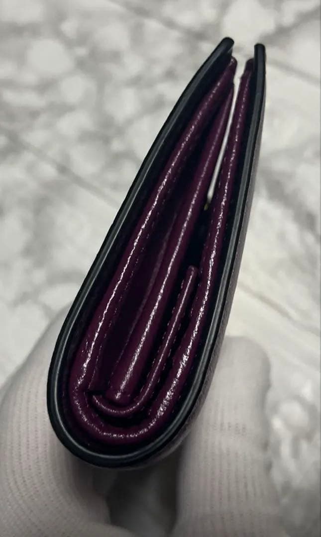 ほぼ新品未使用MARNI マルニ　二つ折り ミニ財布 折り財布 手帳型 パープル