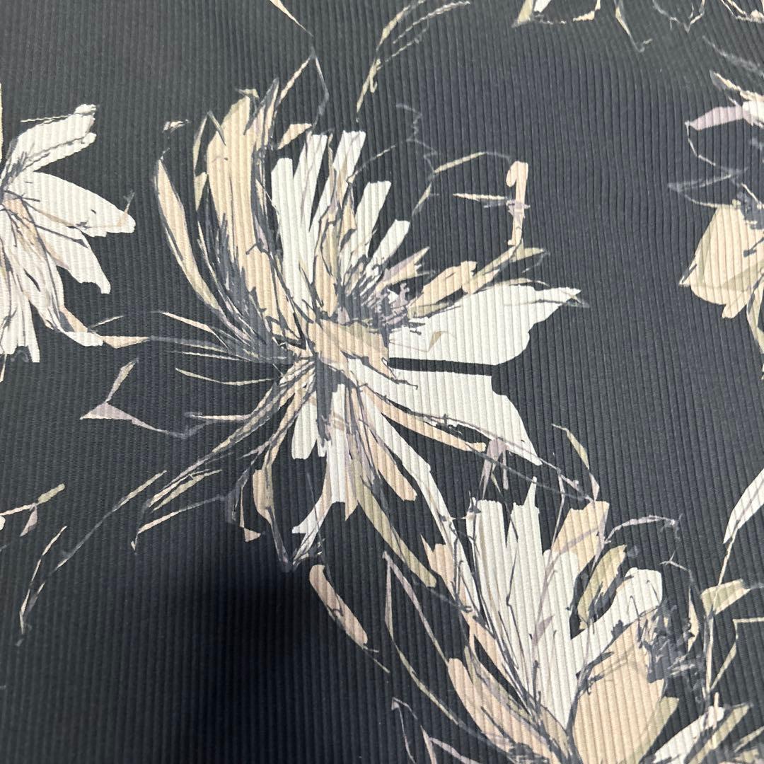 SUKALA 花柄タンクトップ 黒Mサイズ　美品