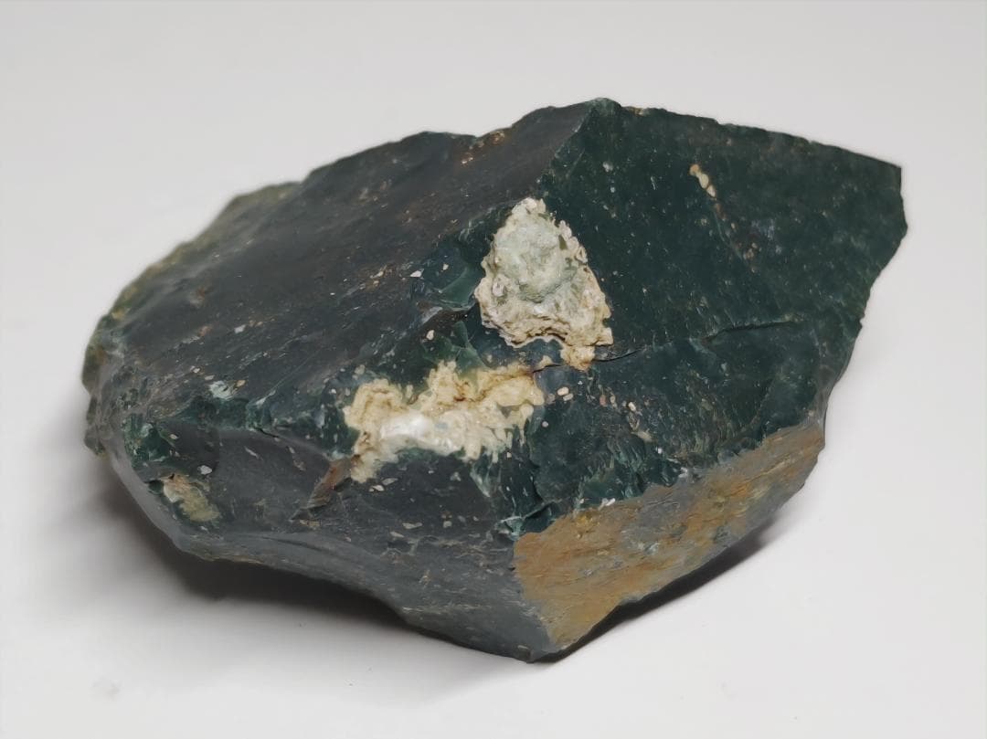 M-28 出雲石 111g 碧玉 瑪瑙 原石 鑑賞石 自然石 誕生石 鉱石 鉱物