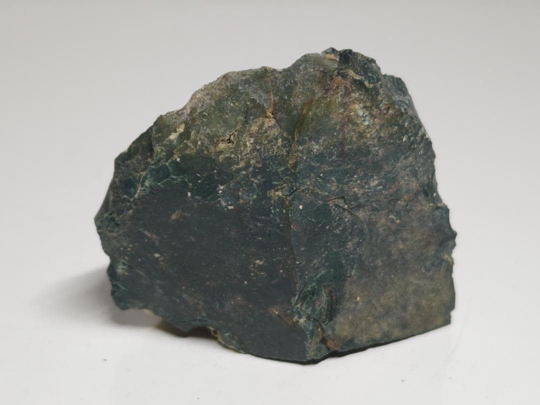 M-28 出雲石 111g 碧玉 瑪瑙 原石 鑑賞石 自然石 誕生石 鉱石 鉱物