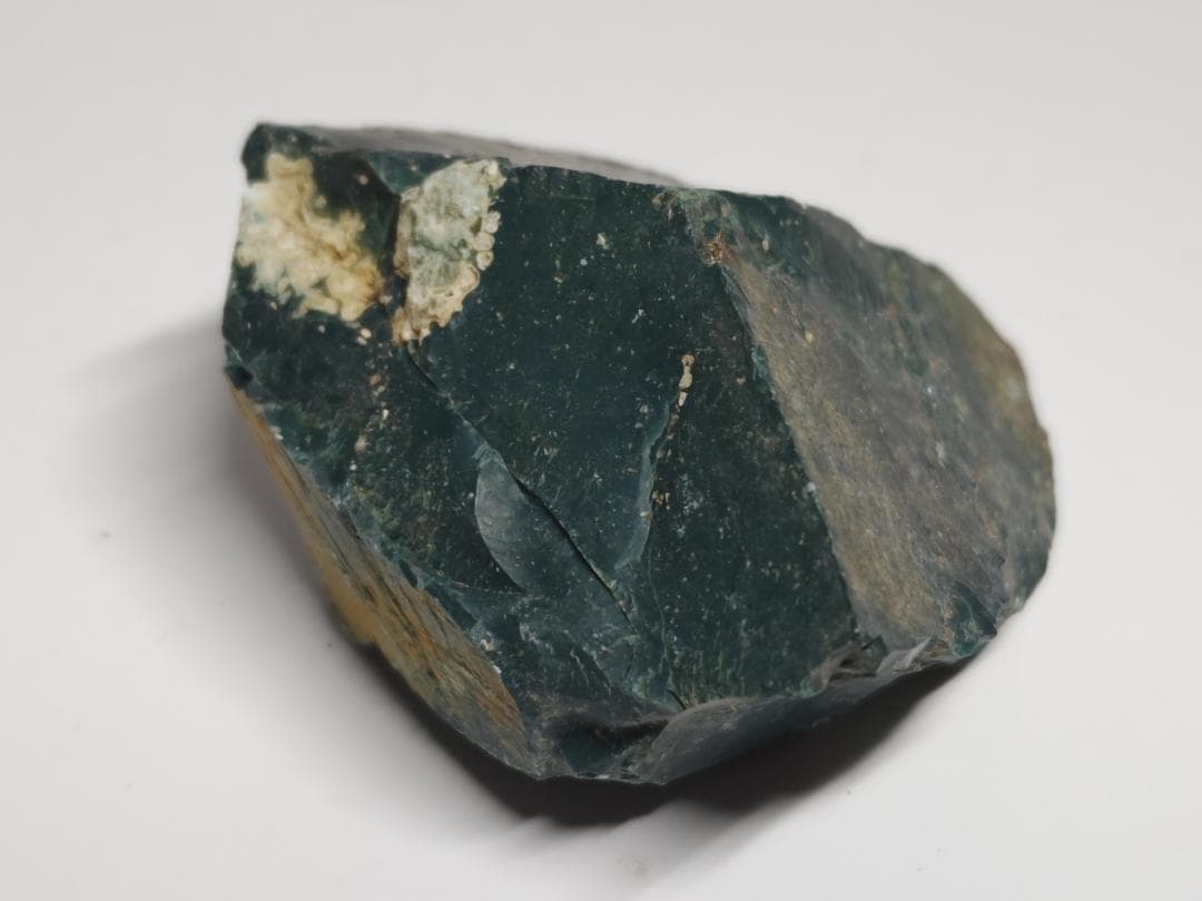 M-28 出雲石 111g 碧玉 瑪瑙 原石 鑑賞石 自然石 誕生石 鉱石 鉱物