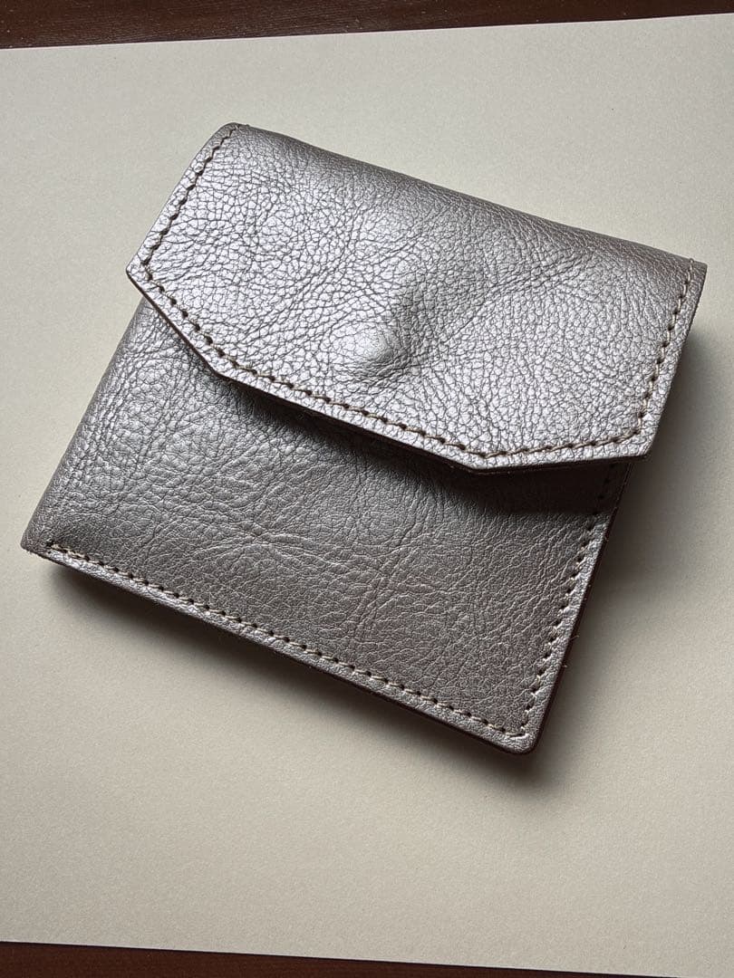 ANNAK コンパクト二つ折り財布 シルバー