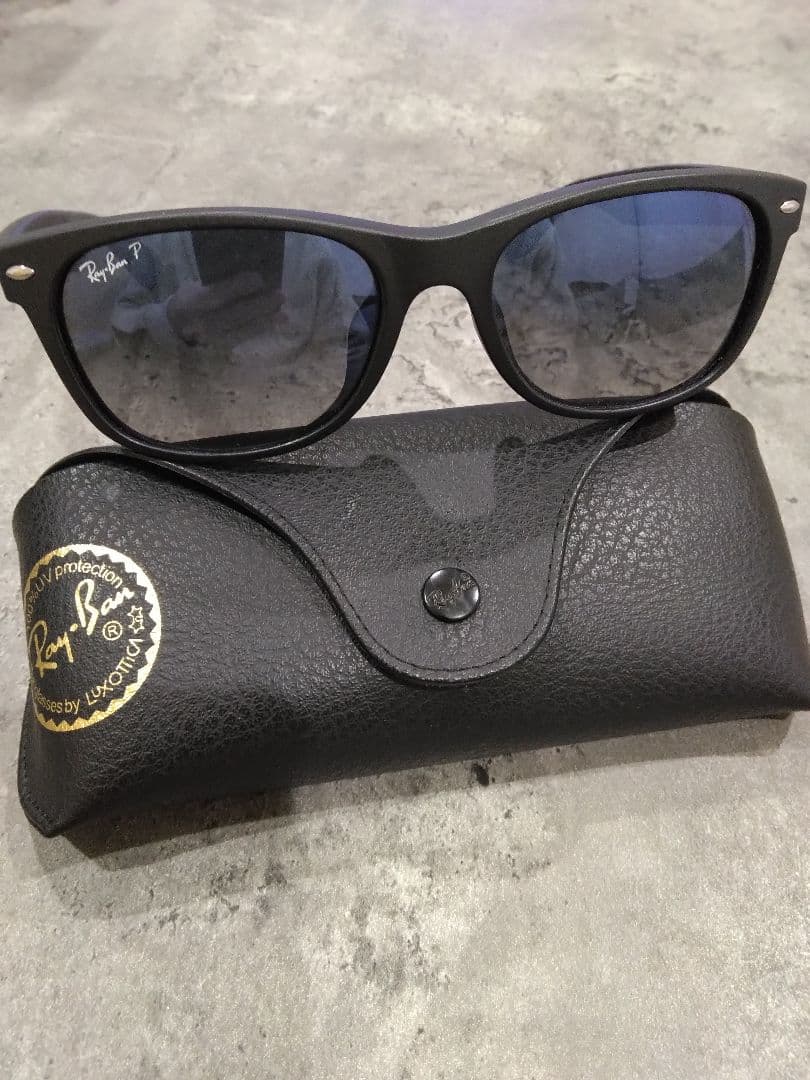 Ray-Ban　2132F ニューウェイファーラー