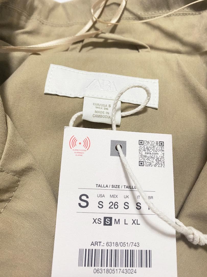 新品‼ ZARA ショートトレンチコート ショルダーパッド付き S