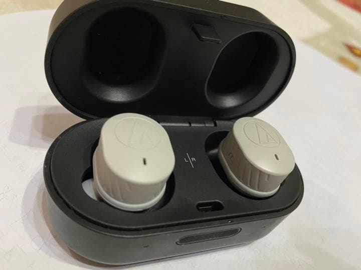 audio-technica  イヤホン　グレー