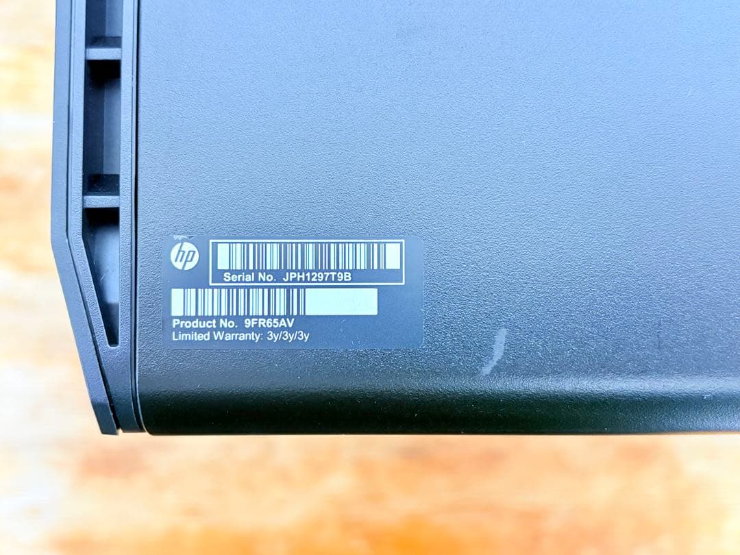 ベアボーン状態のHP Z2 Tower G5 （Xeon W-1250付き）