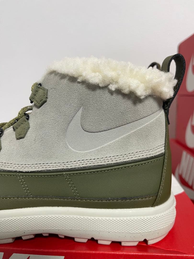 【新品未使用】 Nike ウィメンズ ウッドサイド チャッカ２（25.5）