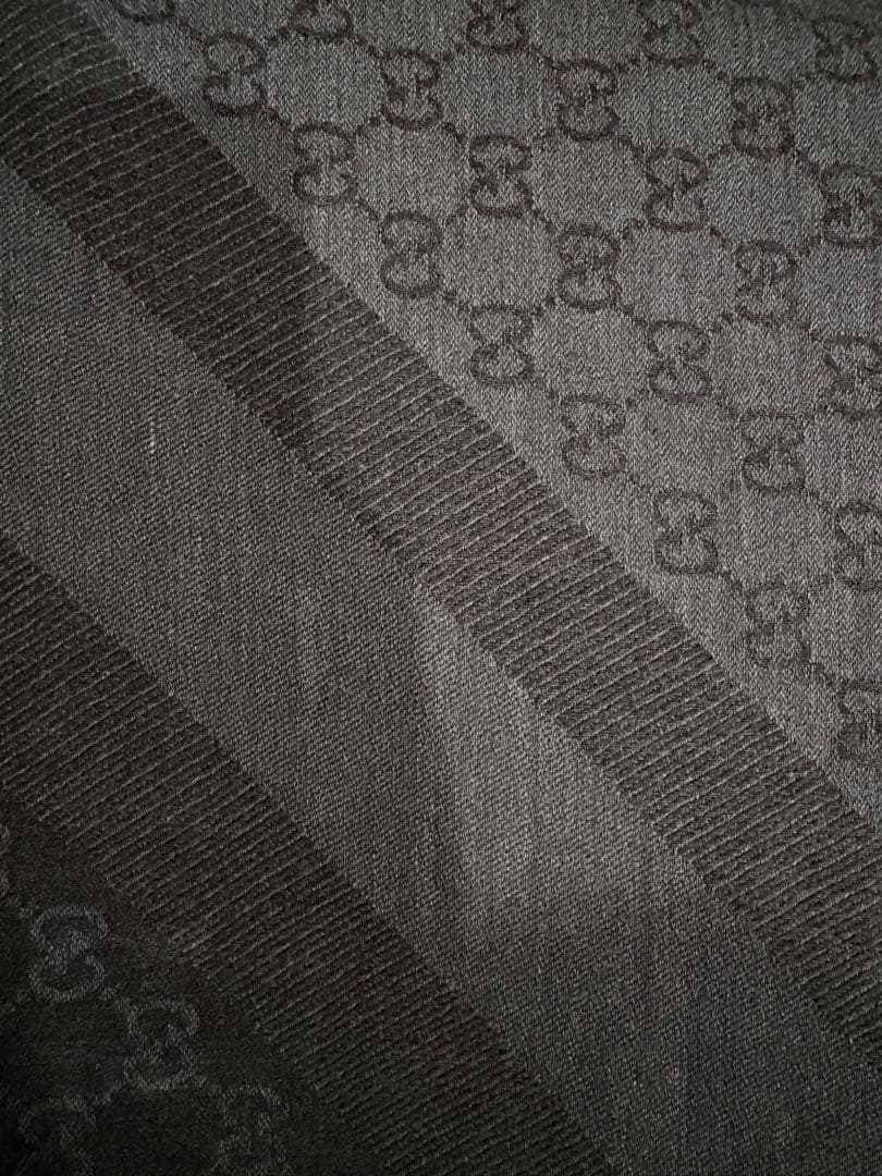 GUCCI ダークグレー GGパターン 大判ストール