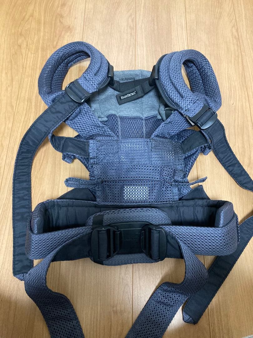 BABYBJÖRN ハーモニー 抱っこ紐 グレー　メッシュ　ベビービョルン
