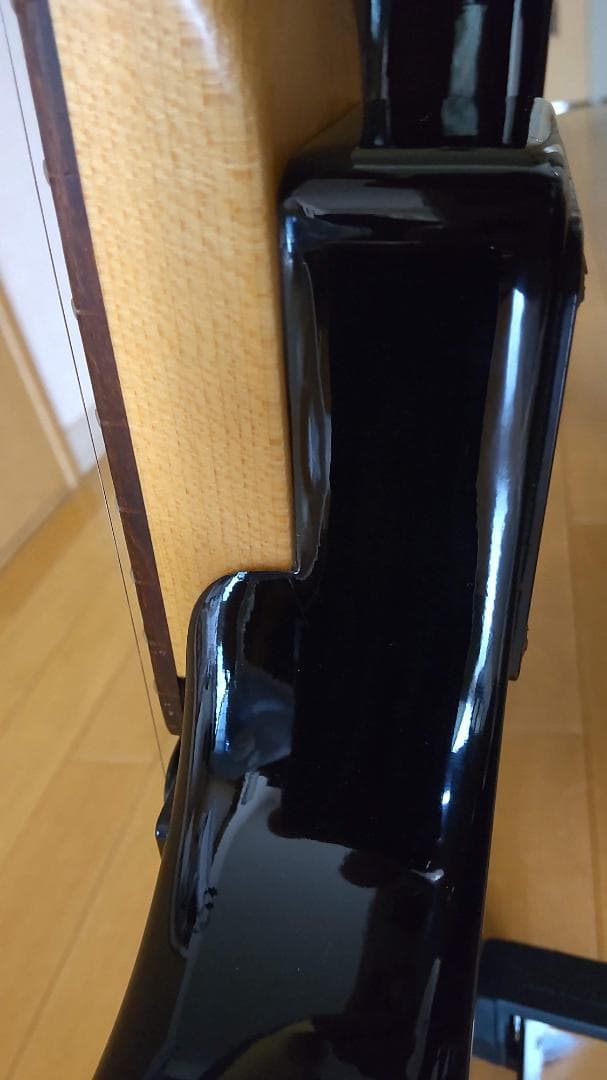 IBANEZアイバニーズ　RX180B　ブラックメイプルトップ　ギター