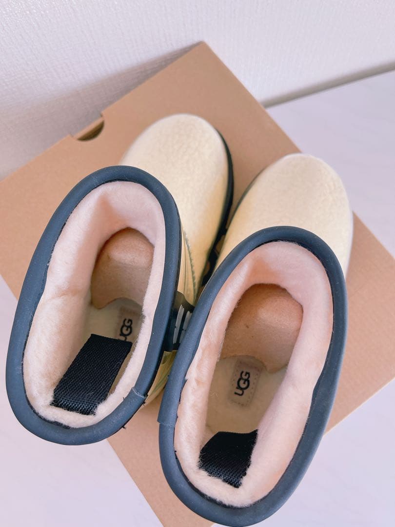 ugg キッズ　19.5cm