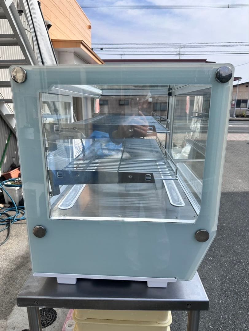 B*S様 ホワイトショーケース 中型 2段棚