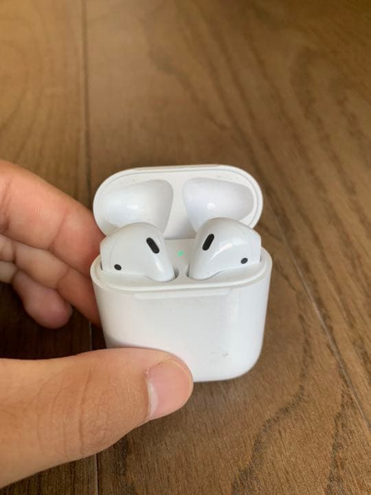 Apple 純正 AirPods 早い者勝ち