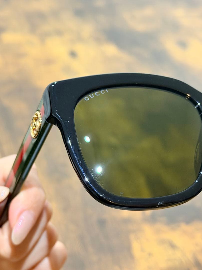 美品　GUCCI GG0061S ブラックフレーム サングラス　グッチ