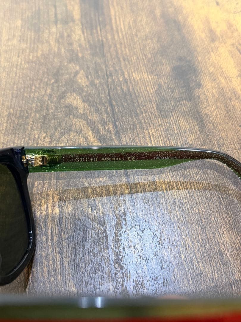 美品　GUCCI GG0061S ブラックフレーム サングラス　グッチ