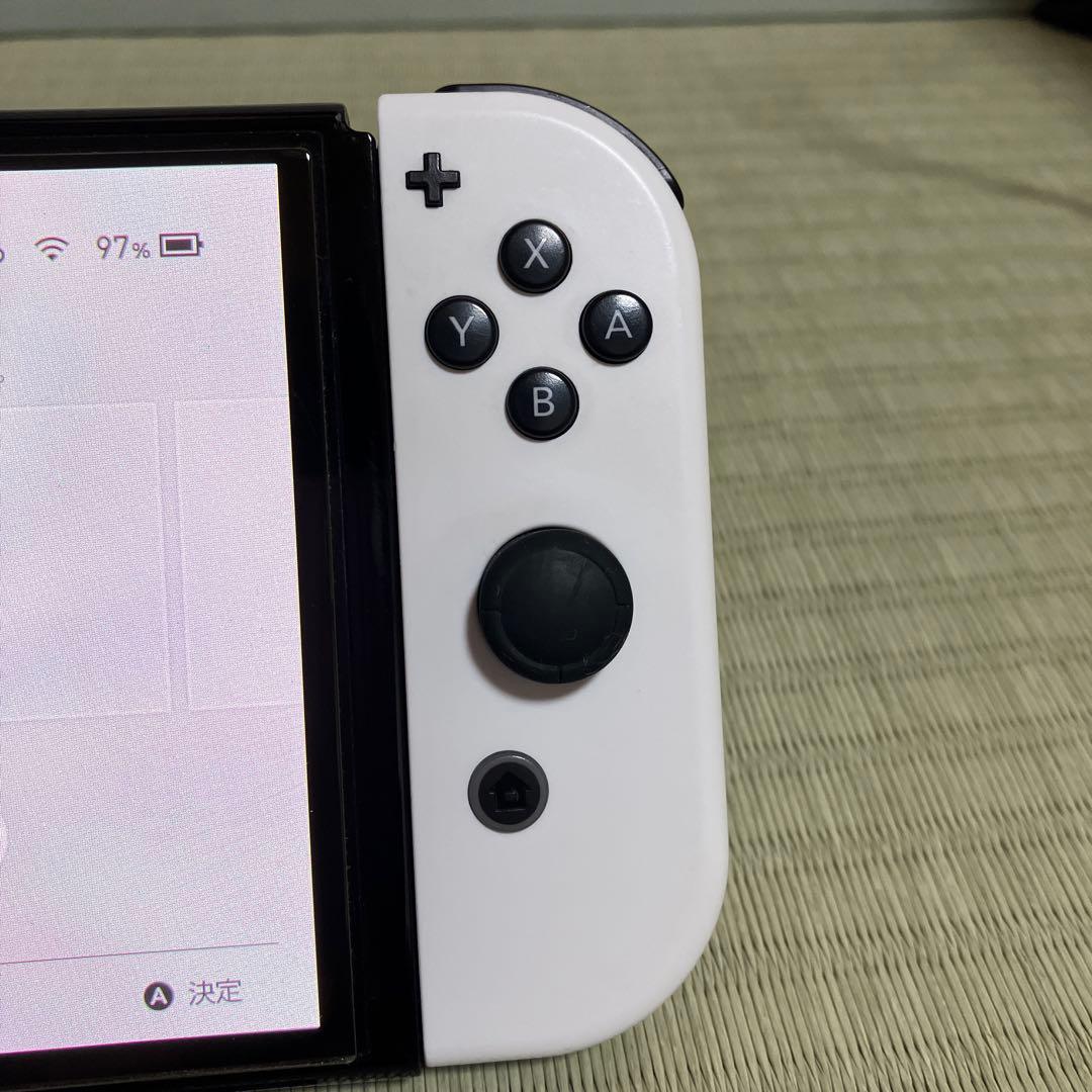 Nintendo Switch有機ELモデル　ホワイト　SDカード付(128)