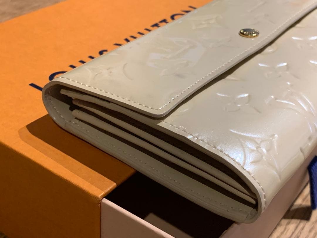 【美品】LOUISVUITTONヴェルニ ポルトフォイユ サラ ブロンコライユ