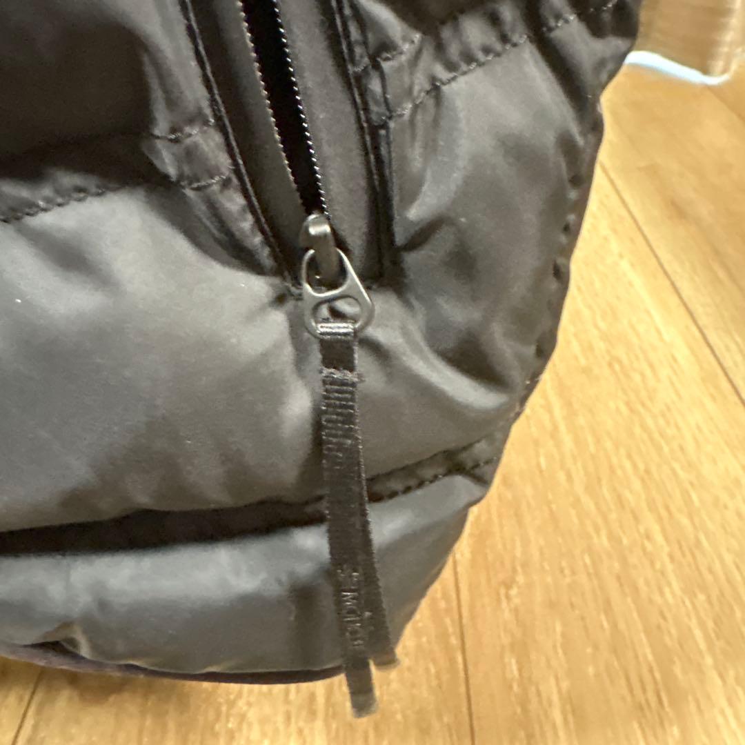 MONCLER ブラック ダウンベスト フード付き　サイズ3