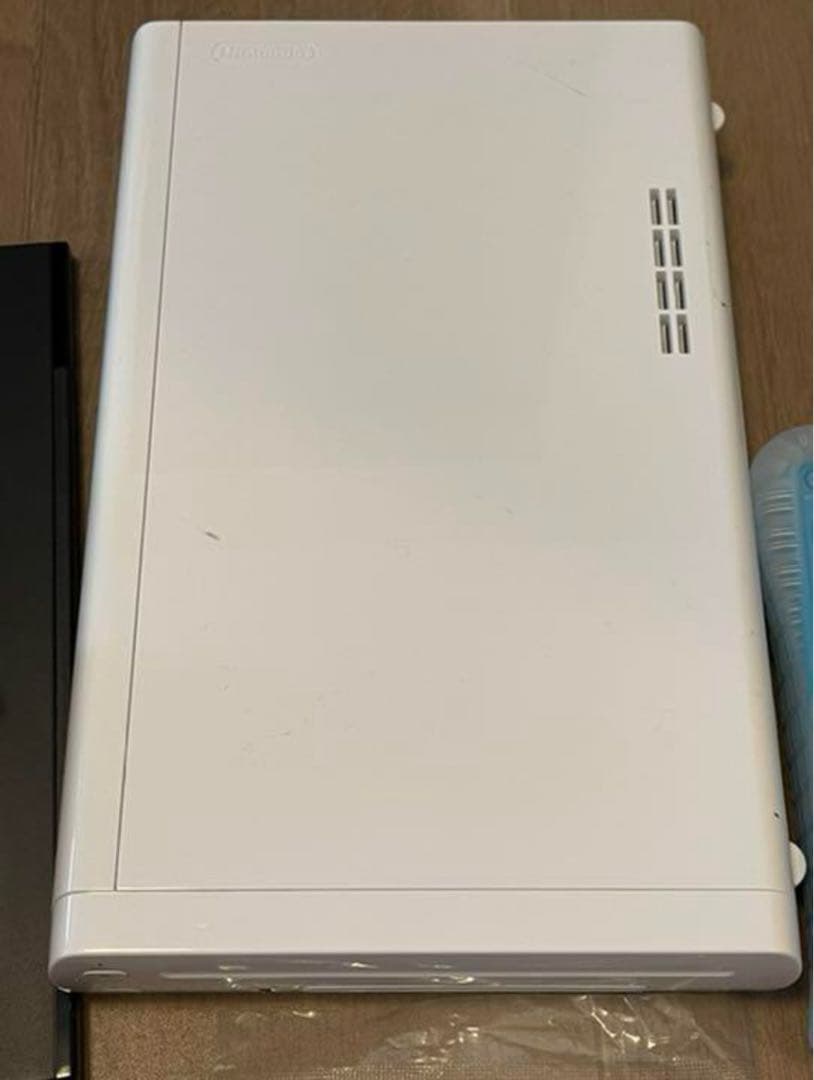 Nintendo WiiU 本体とコントローラー4個付き