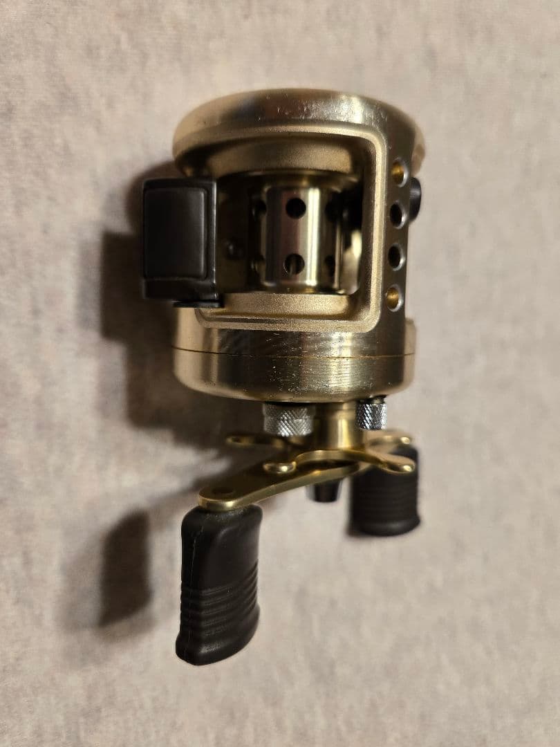 【クーポン期間】シマノ カルカッタ　SHIMANO CALCUTTA 50XT