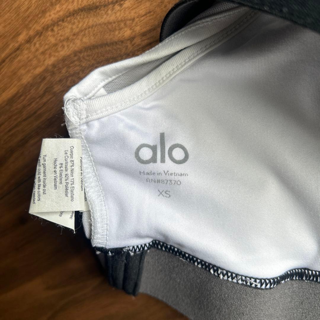 alo yoga トップス ２枚セット　XS
