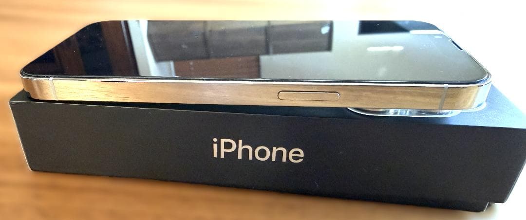 S*a様 【バッテリー94%】iPhone 13 PRO 256GB シルバー