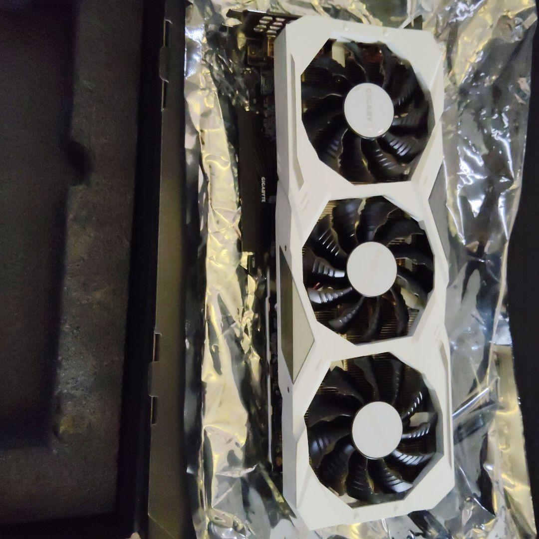 GIGABYTE RTX 2070 WINDFORCE 8GB ファン支え折れ