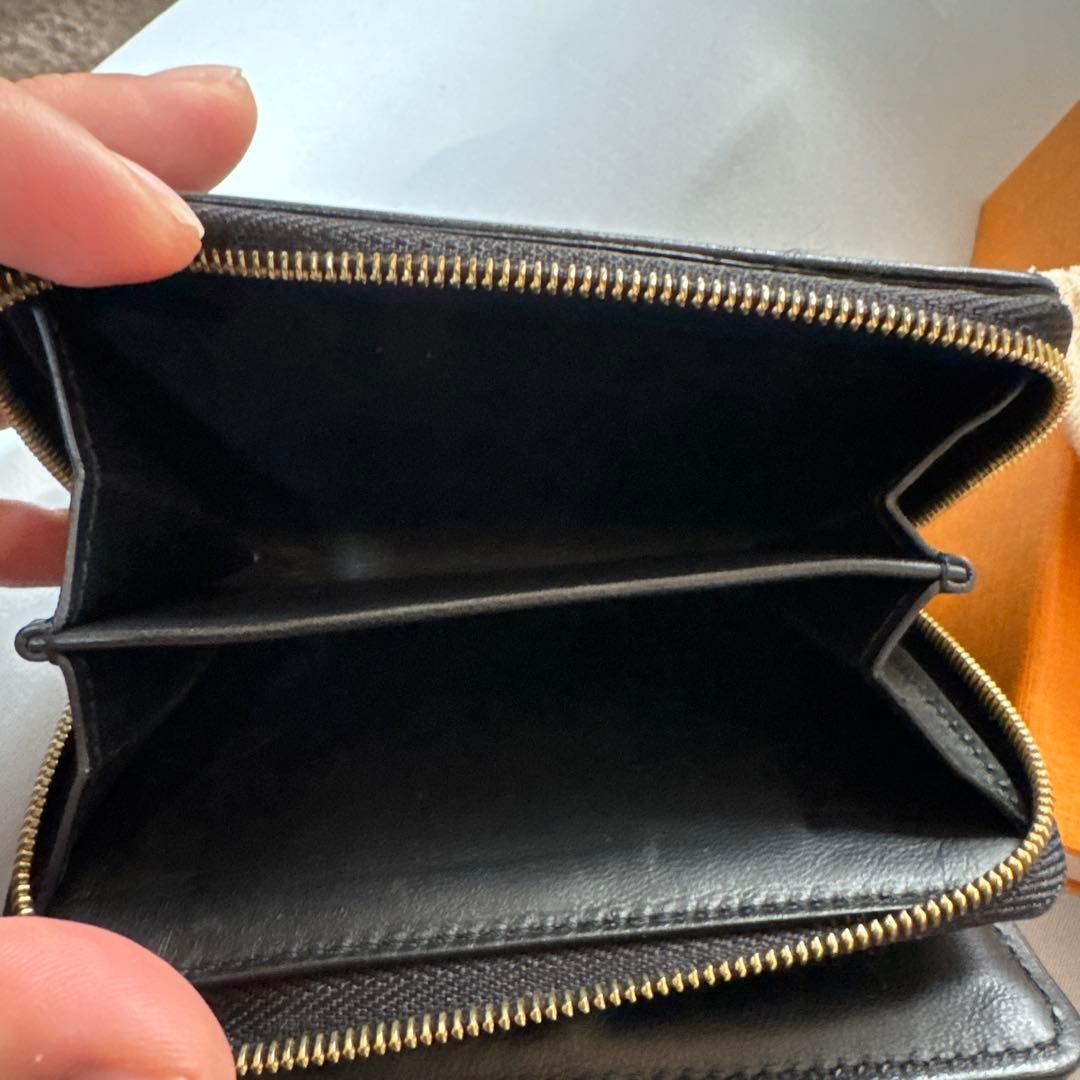 ヴィトン ポルトフォイユ ルー エンボス加工 コンパクト財布 黒