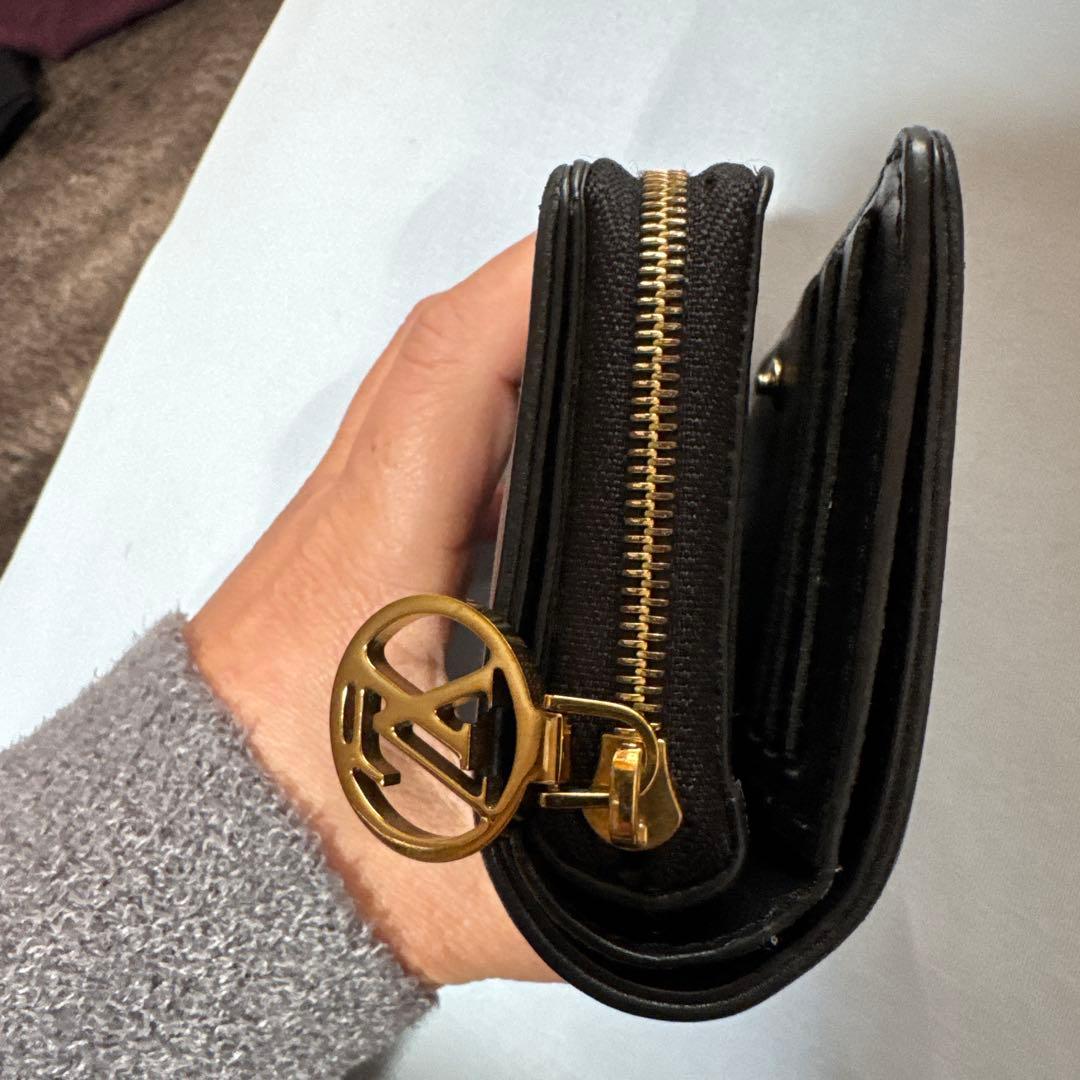 ヴィトン ポルトフォイユ ルー エンボス加工 コンパクト財布 黒