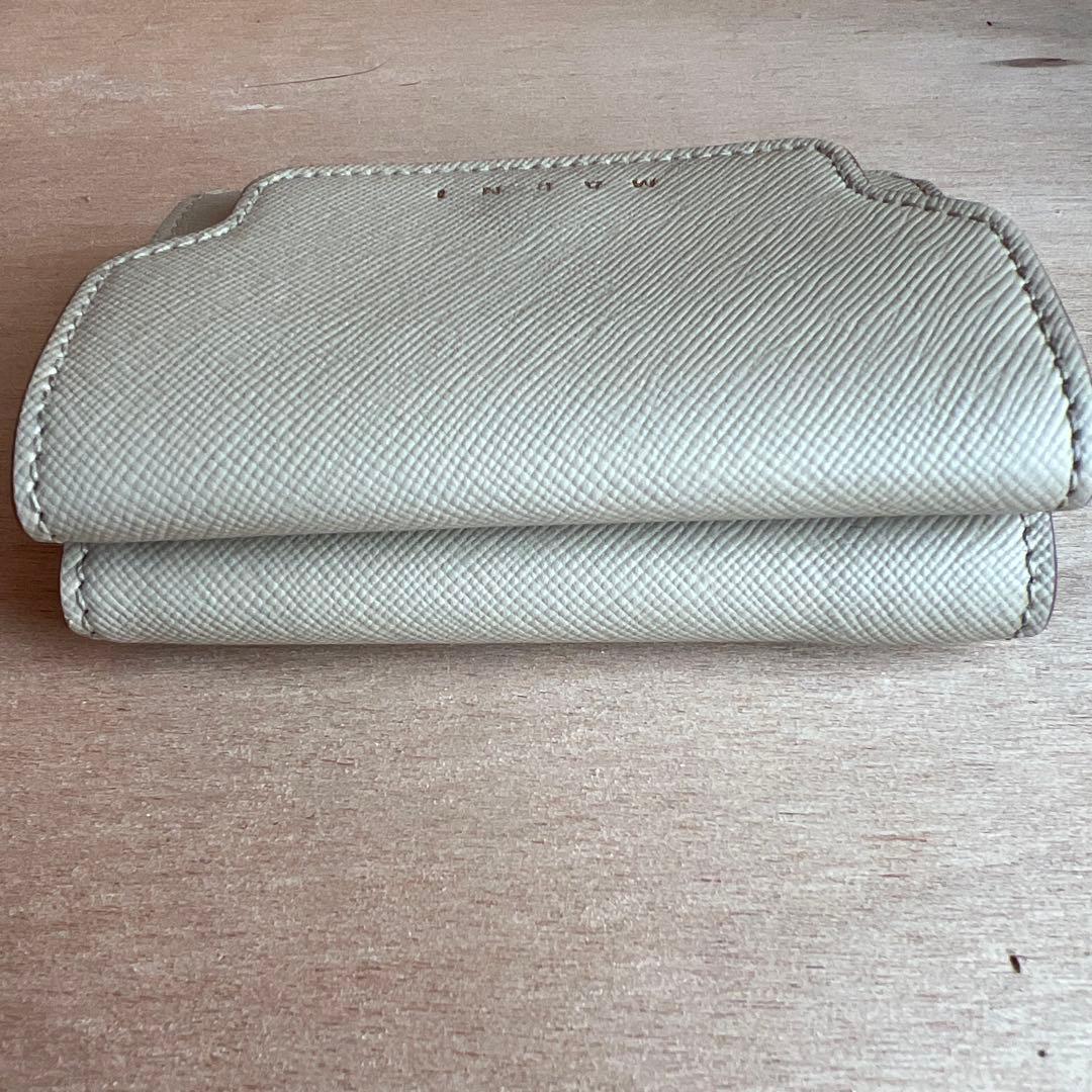MARNI レザー製三つ折り財布　箱付き
