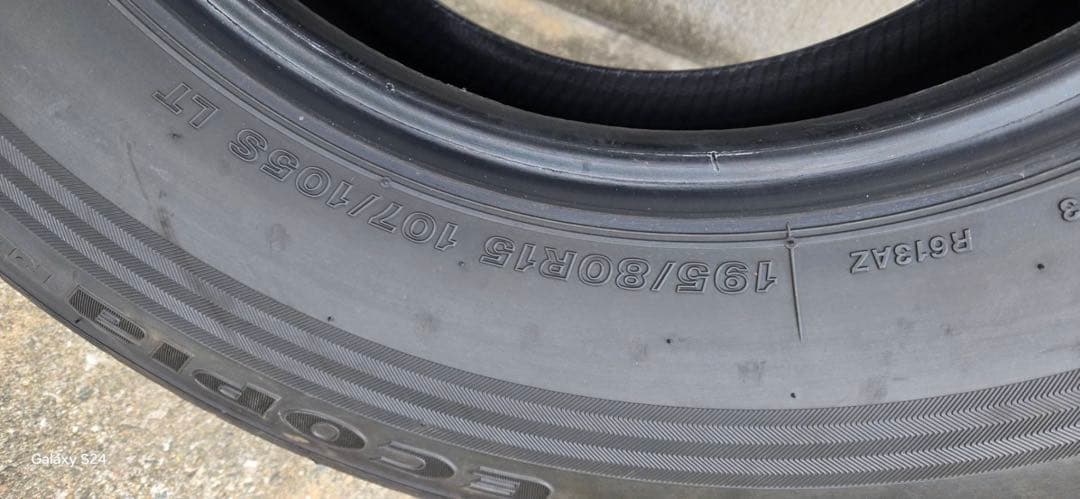 一本目BRIGESTONE Ecopia 195/80R15 サマータイヤ 4本
