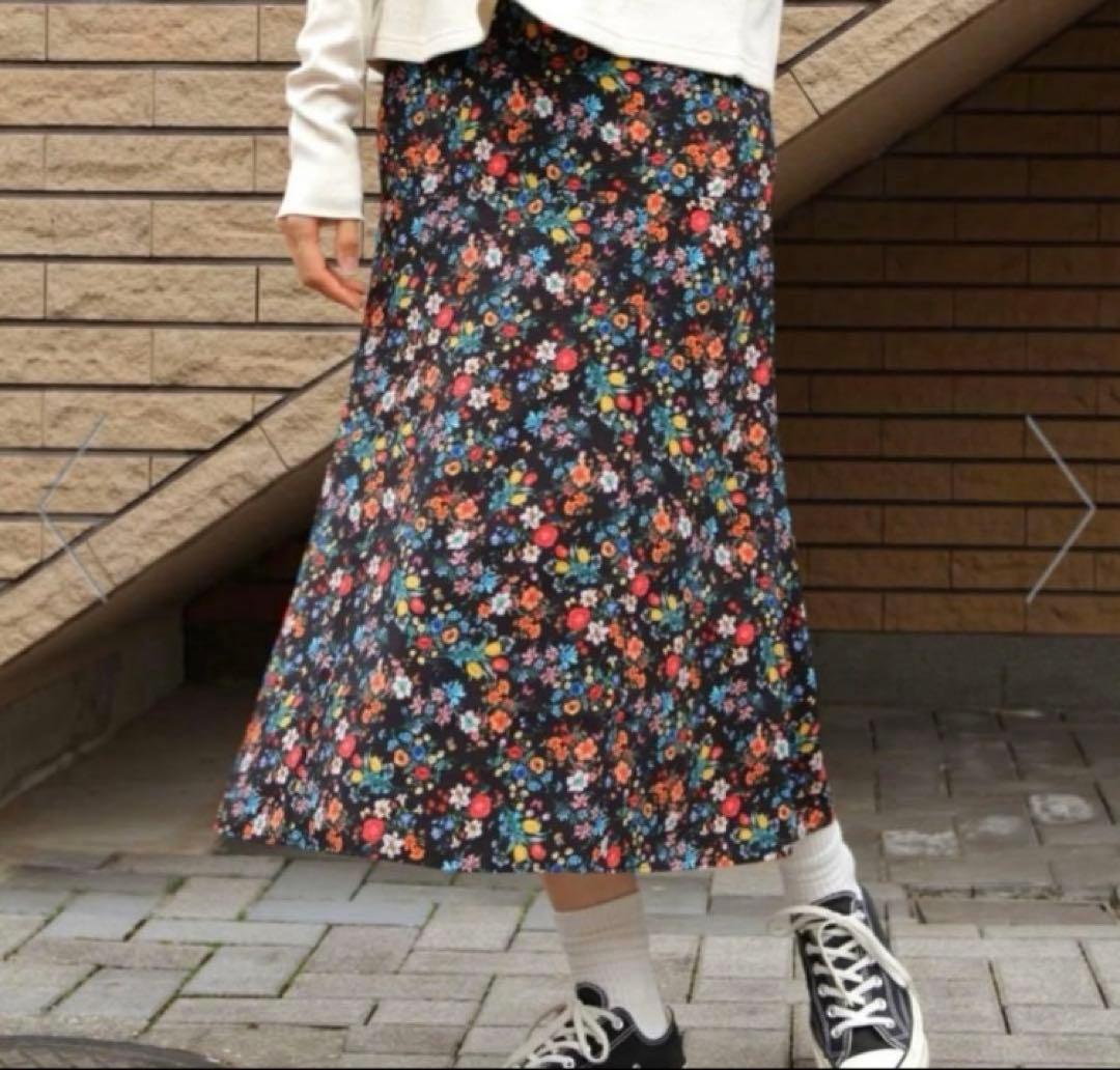 極美品　MEYAME メヤメ　ビューティフル　スカート　花柄　フレア　Aライン