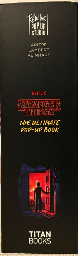 STRANGER THINGS ポップアップ ブック　ストレンジャーシングス