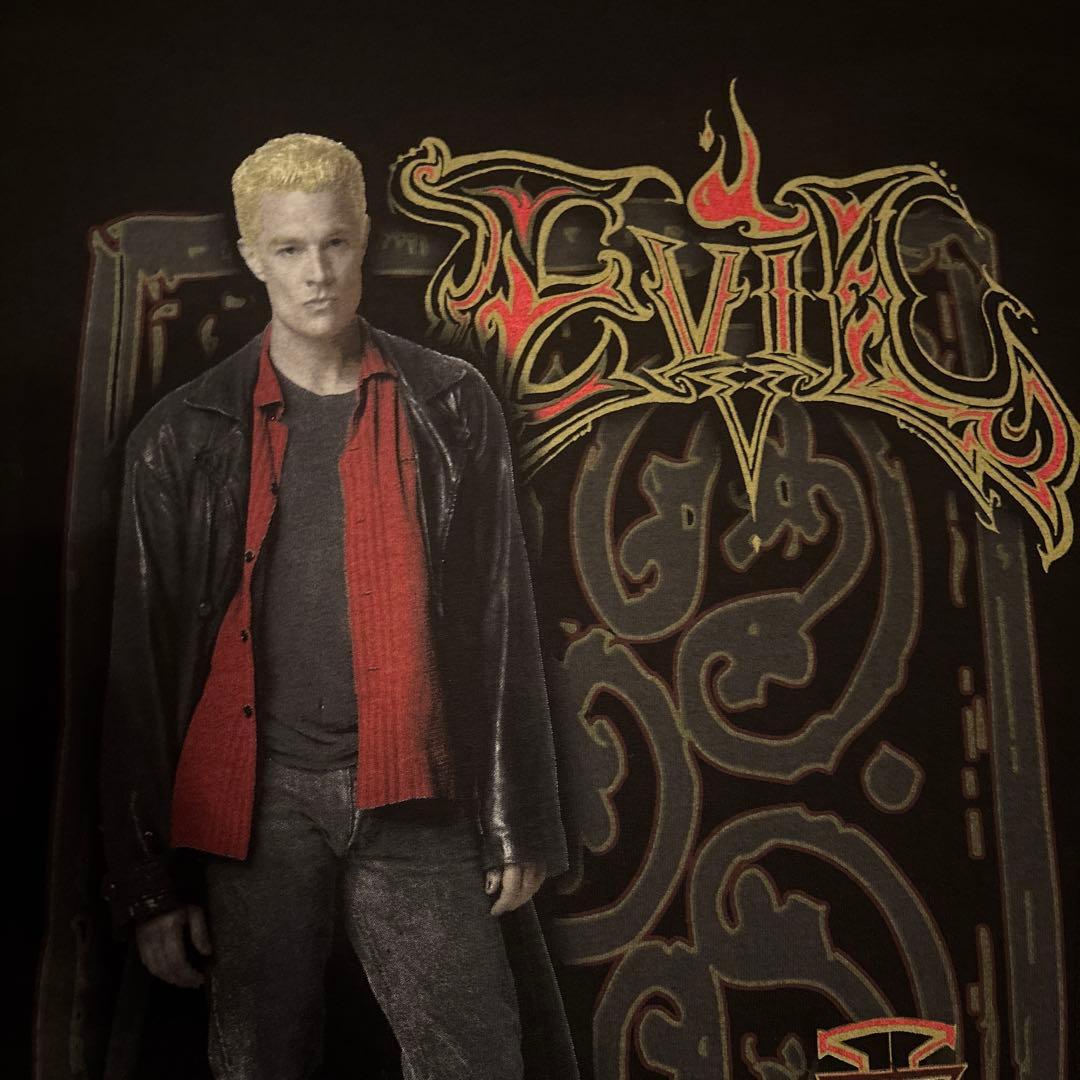 Buffy the Vampire Slayer Tシャツ