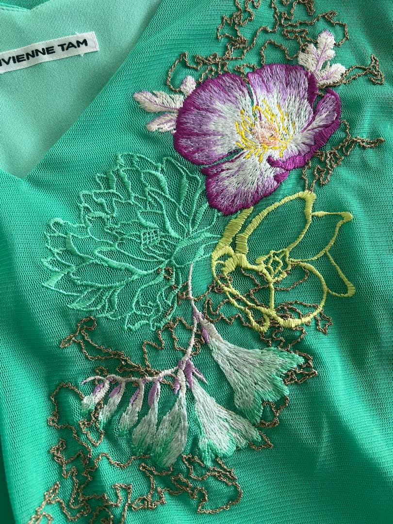 メ*9様 VIVIENNE TAM ヴィヴィアンタム　パワーネット　花刺繍ワンピ