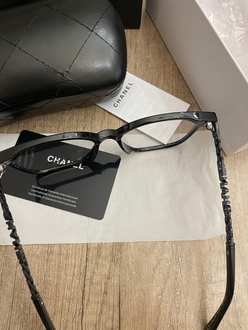 d*7様 CHANEL ノベルティサングラス