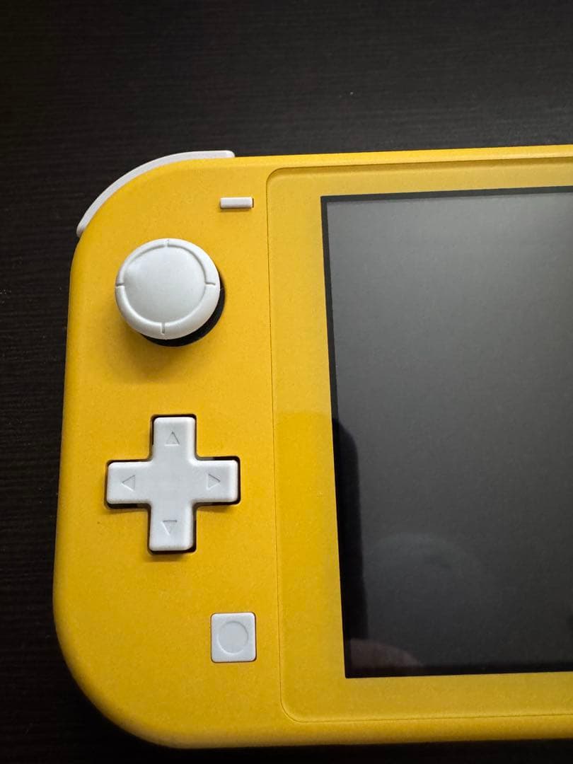 Nintendo Switch Lite　イエロー