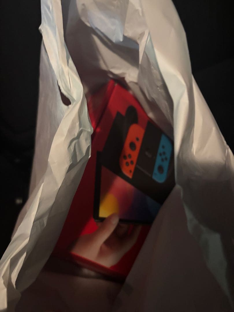 新品未使用 Nintendo Switch ネオンブルー/ネオンレッド 有機EL