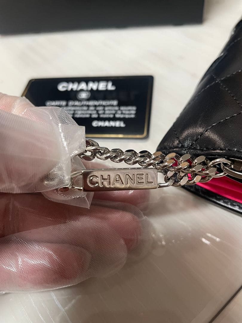 最終【超美品】CHANEL財布（キルティングレザー黒×ピンク）