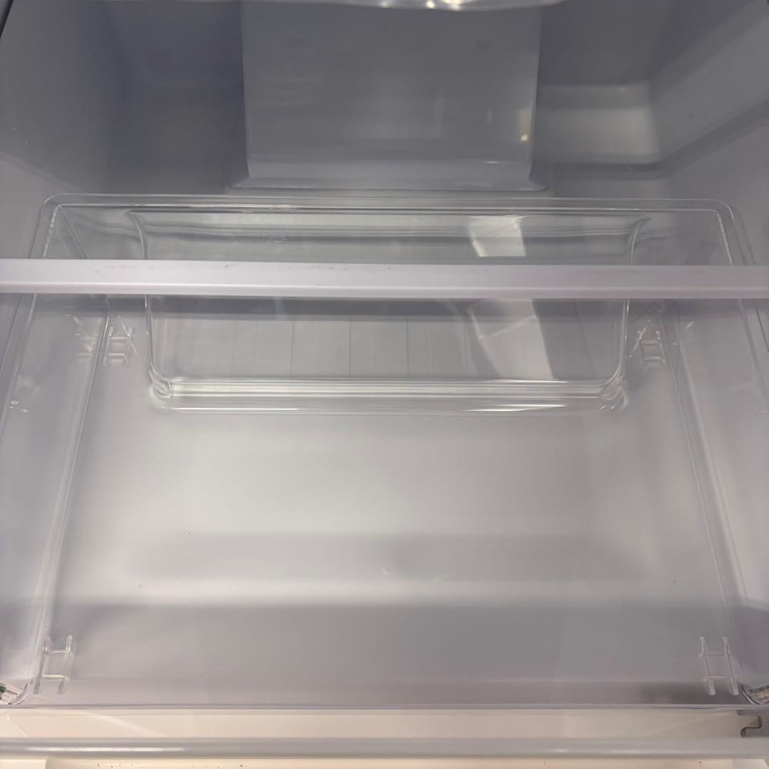 811 マッドオフホワイト　冷蔵庫　200L弱　極美品　右開き　一人暮らし　格安
